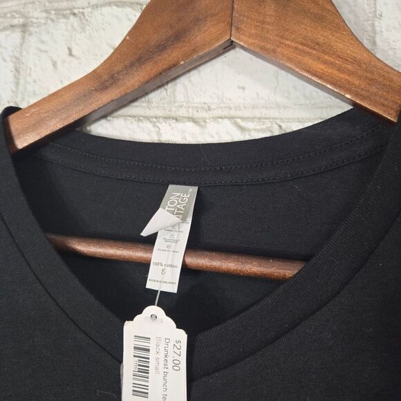 NWT "drunkest bunch campfire" graphic tee - Picture 2 of 10